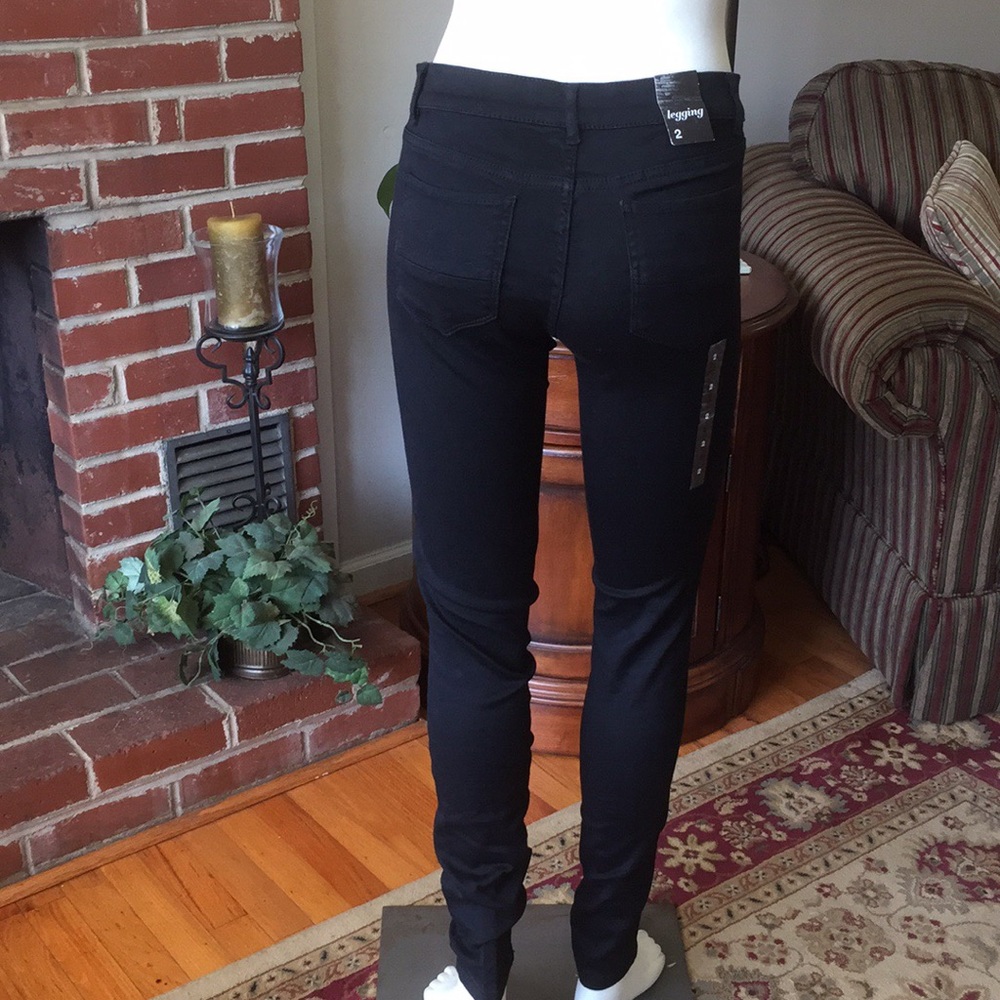 NWT New York & Co jeans - Picture 3 of 6